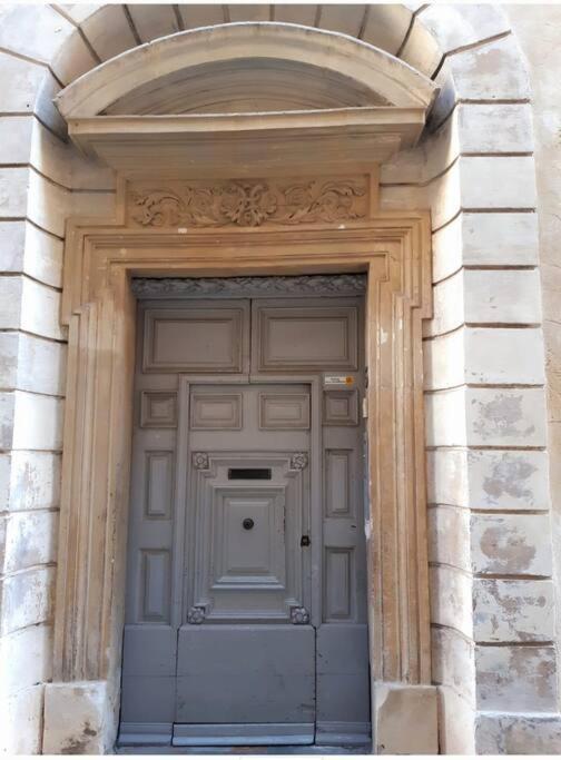 Capucines, Un Jardin Secret Dans Le Centre Historique Lejlighed Arles Eksteriør billede